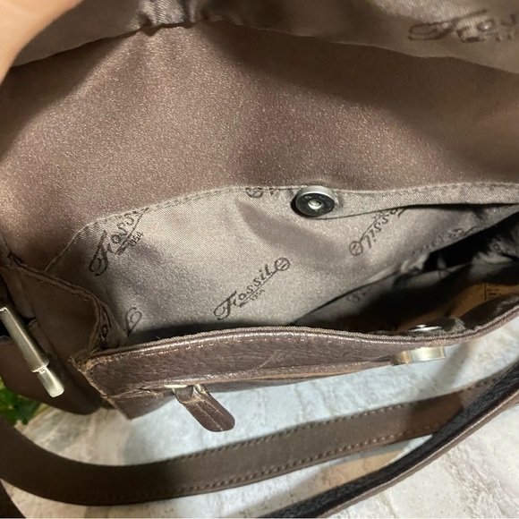 Fossil Leather Handbag with Key Brown - Picture 8 of 13